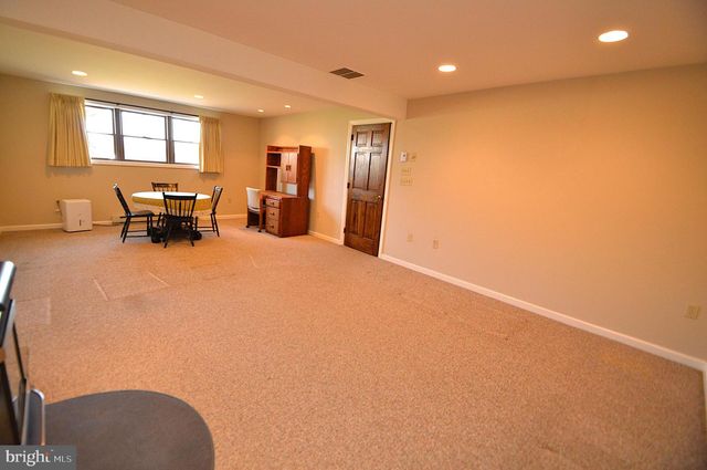 556 SCHOOLWAY DR, Manheim, PA 17545