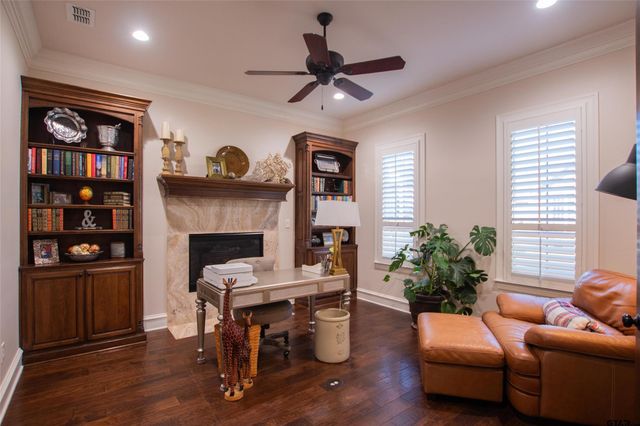 7130 Holly Square Ct., Tyler, TX 75703