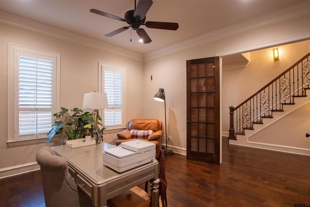 7130 Holly Square Ct., Tyler, TX 75703