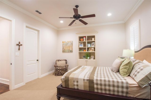 7130 Holly Square Ct., Tyler, TX 75703