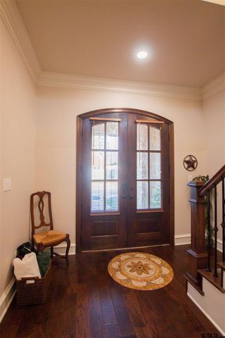 7130 Holly Square Ct., Tyler, TX 75703