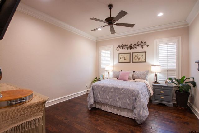 7130 Holly Square Ct., Tyler, TX 75703