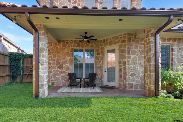 7130 Holly Square Ct., Tyler, TX 75703