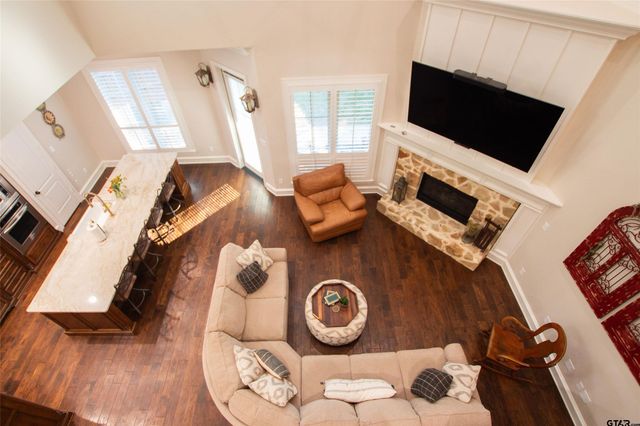 7130 Holly Square Ct., Tyler, TX 75703