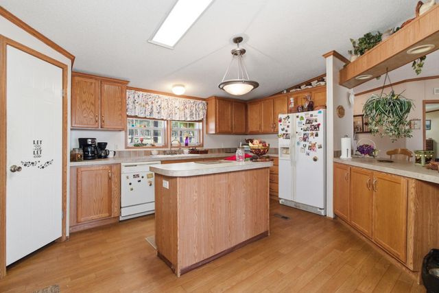 335 County Road 552, Gainesville, MO 65655