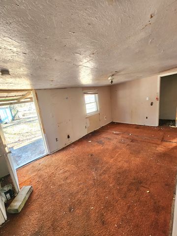 1102 N Washington St, Tullahoma, TN 37388