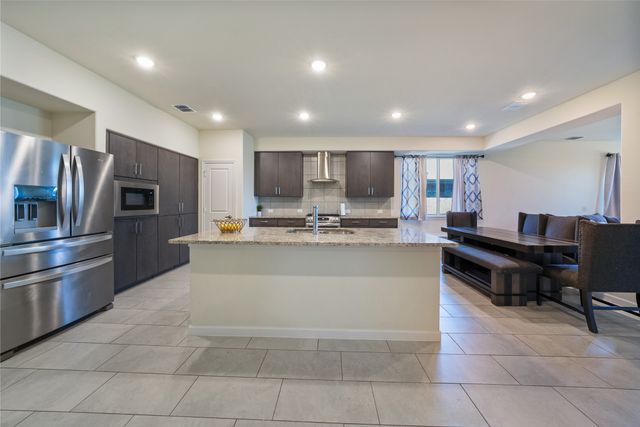 989 Kingbird Lane, Alvarado, TX 76009