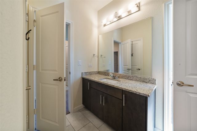 989 Kingbird Lane, Alvarado, TX 76009