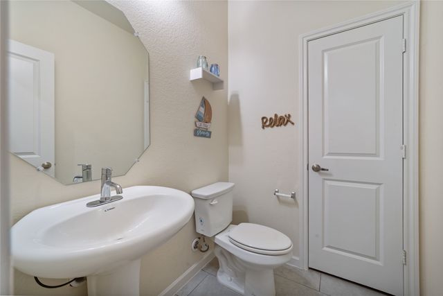 989 Kingbird Lane, Alvarado, TX 76009