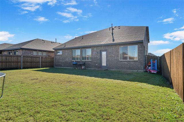 989 Kingbird Lane, Alvarado, TX 76009