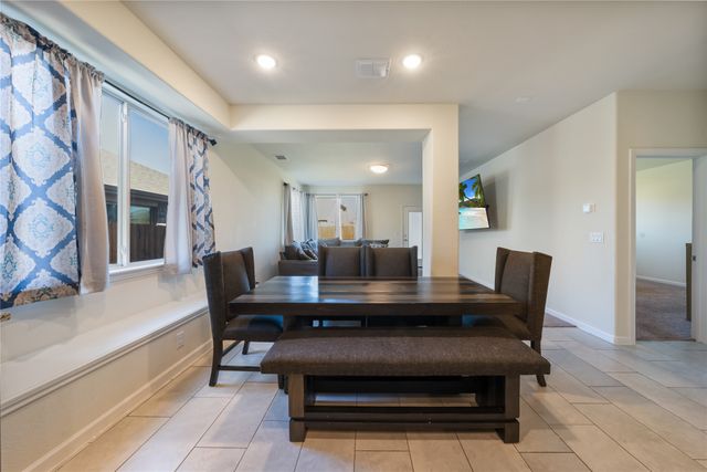 989 Kingbird Lane, Alvarado, TX 76009