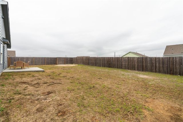 13282 Silverado Dr, Robstown, TX 78380