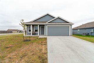 13282 Silverado Dr, Robstown, TX 78380