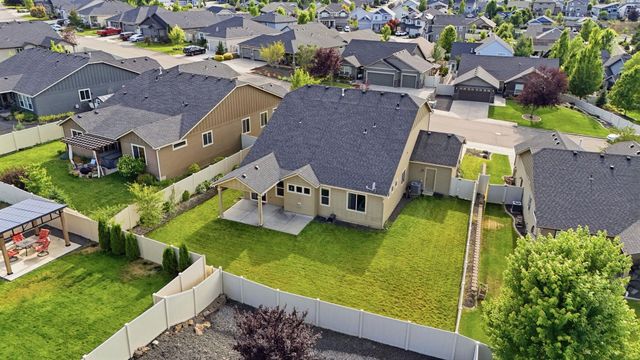 6909 S Woodhaven Dr, Spokane, WA 99224