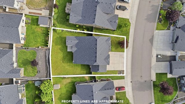 6909 S Woodhaven Dr, Spokane, WA 99224