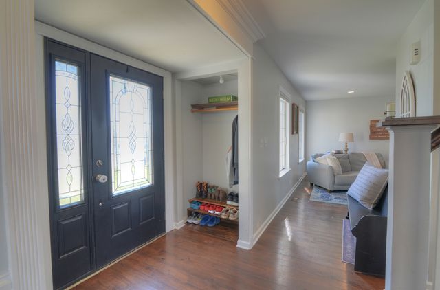 460 Danbury Drive, Carol Stream, IL 60188