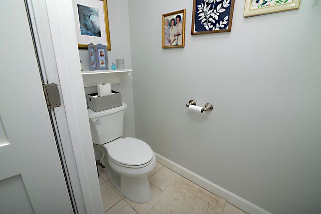 460 Danbury Drive, Carol Stream, IL 60188