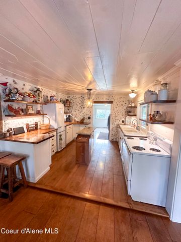 15664 N SPRING ST, Rathdrum, ID 83858