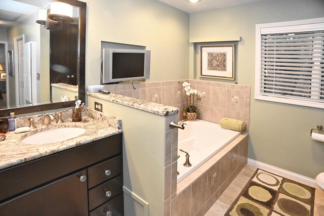 105 S Merrivale Avenue, Beverly Shores, IN 46301