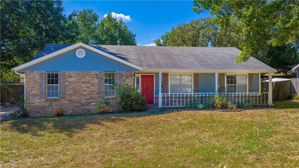 3145 Shale Street, Fayetteville, AR 72704