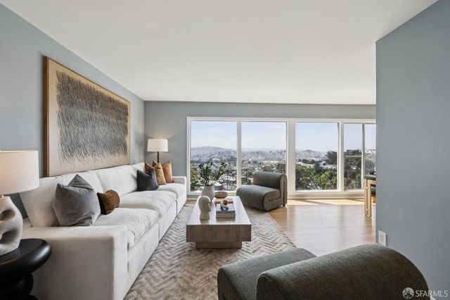 67 Molimo Drive, San Francisco, CA 94127