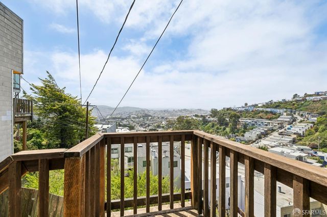 67 Molimo Drive, San Francisco, CA 94127