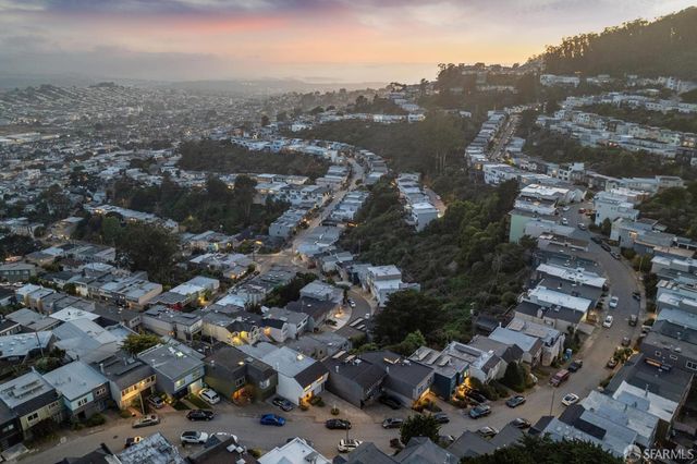 67 Molimo Drive, San Francisco, CA 94127