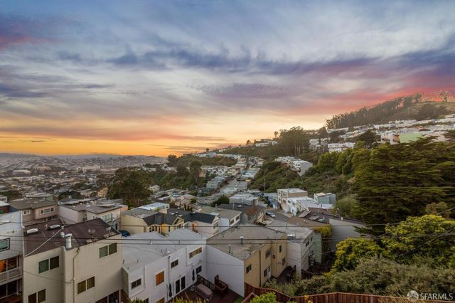 67 Molimo Drive, San Francisco, CA 94127