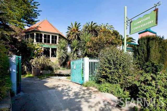 67 Molimo Drive, San Francisco, CA 94127