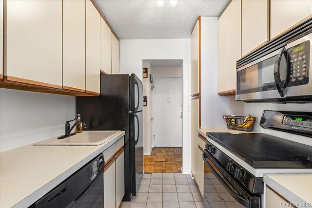 1841 Central Park Avenue 19L, Yonkers, NY 10710