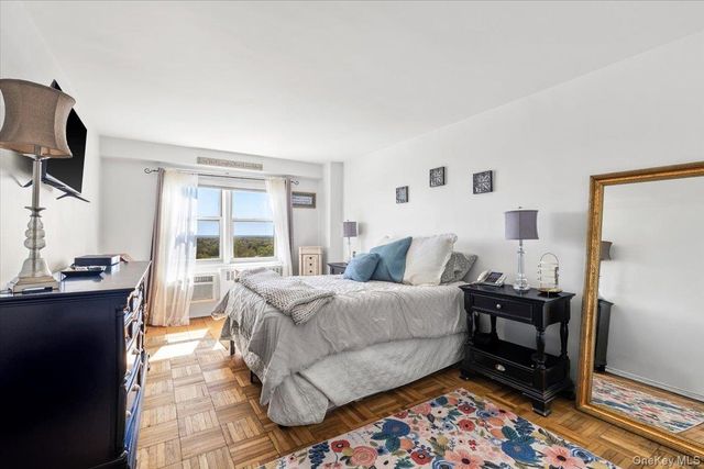 1841 Central Park Avenue 19L, Yonkers, NY 10710