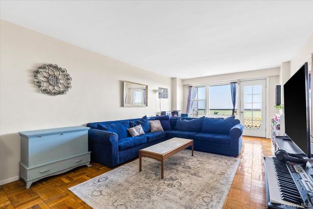 1841 Central Park Avenue 19L, Yonkers, NY 10710
