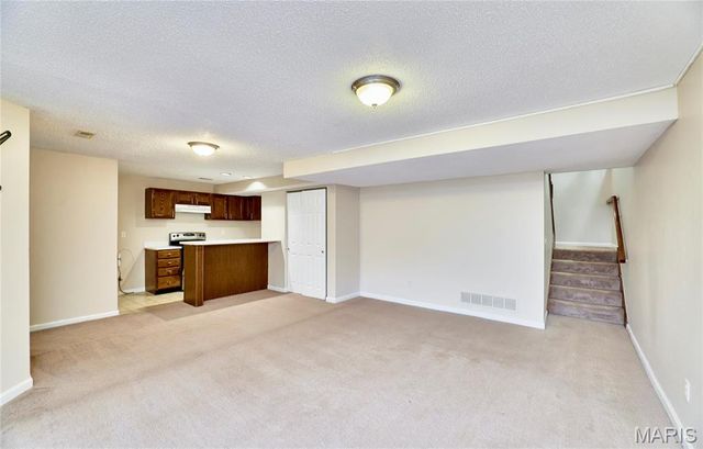 157 S Kings Road, Lake Sherwood, MO 63357