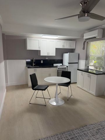 220 Washingtonia Avenue E, Lauderdale-By-The-Sea E, Lauderdale By The Sea, FL 33308