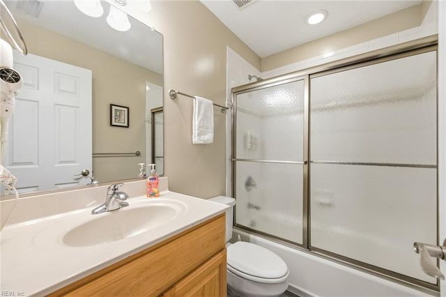 3033 Sandfiddler RD, Virginia Beach, VA 23456