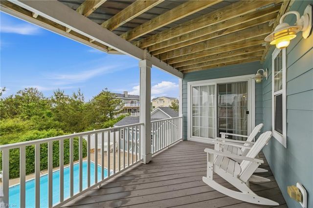3033 Sandfiddler RD, Virginia Beach, VA 23456
