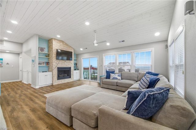 3033 Sandfiddler RD, Virginia Beach, VA 23456