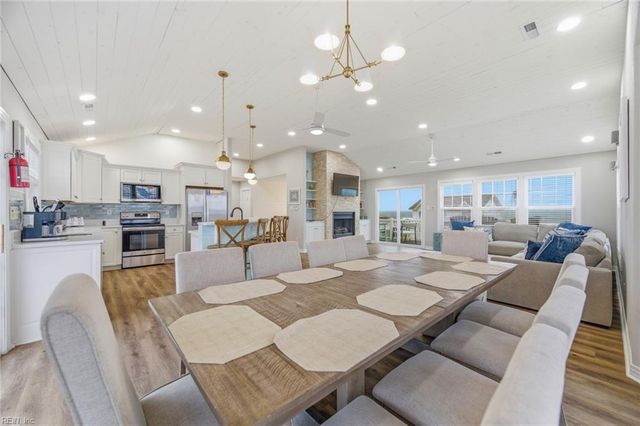 3033 Sandfiddler RD, Virginia Beach, VA 23456