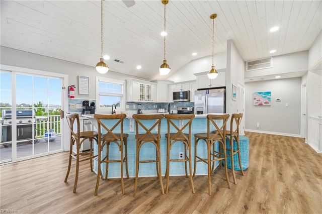 3033 Sandfiddler RD, Virginia Beach, VA 23456