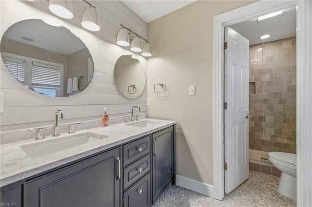 3033 Sandfiddler RD, Virginia Beach, VA 23456