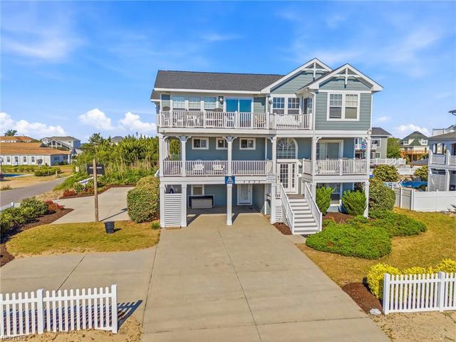 3033 Sandfiddler RD, Virginia Beach, VA 23456
