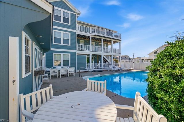 3033 Sandfiddler RD, Virginia Beach, VA 23456