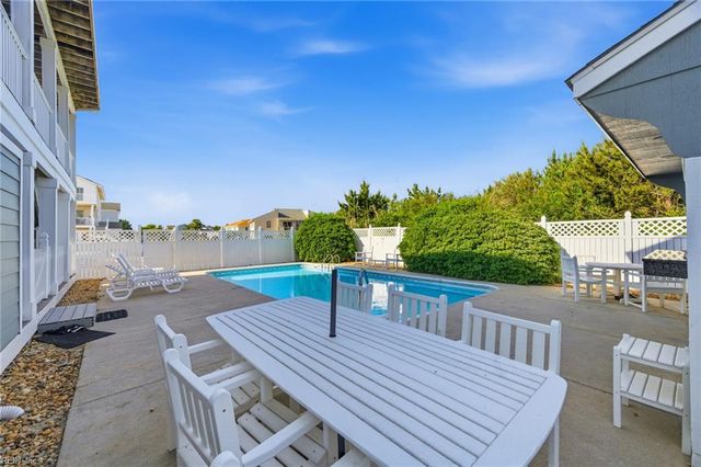 3033 Sandfiddler RD, Virginia Beach, VA 23456
