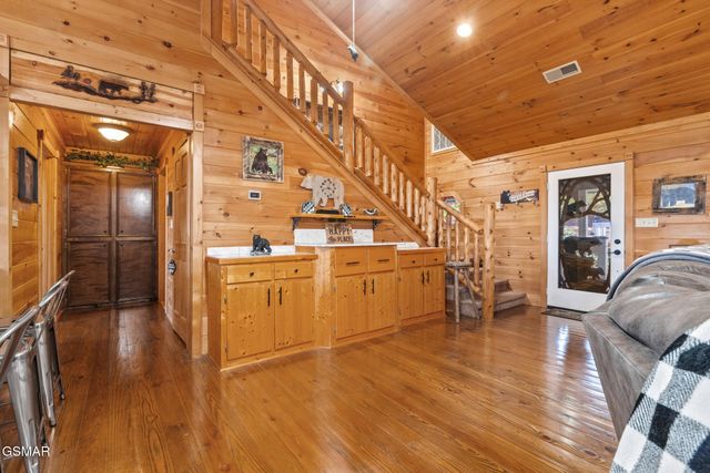 714 Shell Mountain Road, Sevierville, TN 37876