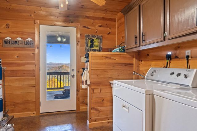 714 Shell Mountain Road, Sevierville, TN 37876