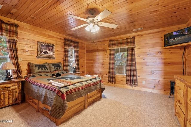 714 Shell Mountain Road, Sevierville, TN 37876