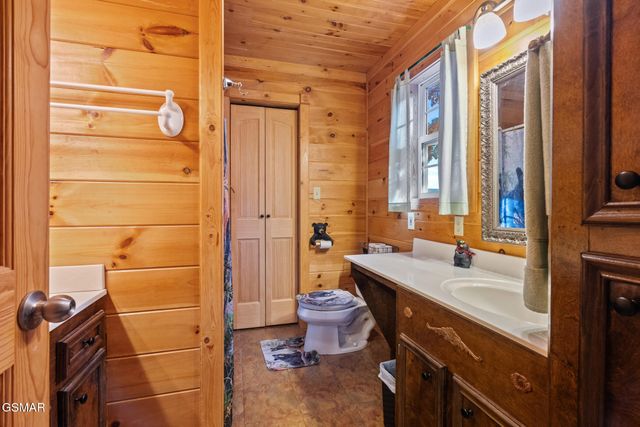 714 Shell Mountain Road, Sevierville, TN 37876