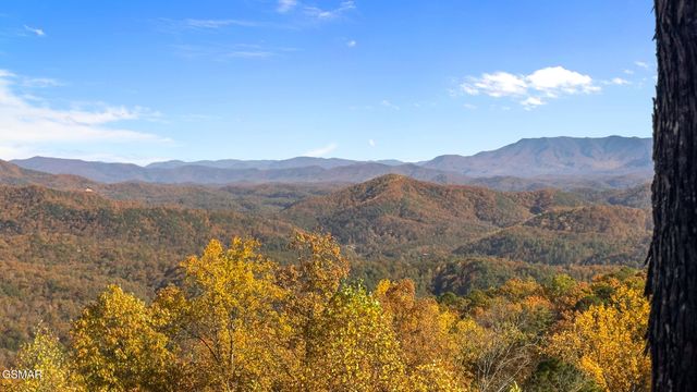 714 Shell Mountain Road, Sevierville, TN 37876