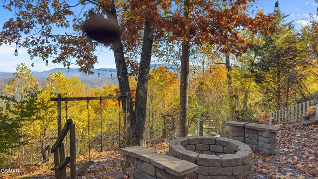 714 Shell Mountain Road, Sevierville, TN 37876