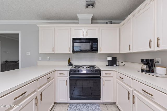 1006 Christopher Street, New Iberia, LA 70563